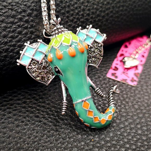 BJ Green Rhinestone Elephant Head Necklace/Brooch - Picture 2 of 4